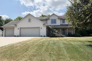 642 E Waterford Dr, Beloit, WI 53511 - Photo 3