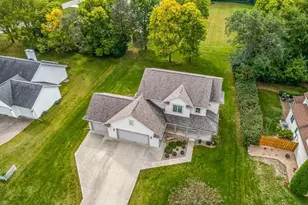 642 E Waterford Dr, Beloit, WI 53511 - Photo 7