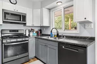 2019 Mitchell St, Oshkosh, WI 54901 - Photo 9