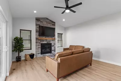 828 Elm Street, Wisconsin Dells, WI 53965 - Photo 3