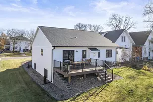 827 Cedar St, Wisconsin Dells, WI 53965 - Photo 23