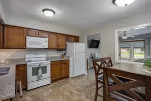 1435 Laramie Ln, Janesville, WI 53546 - Photo 11