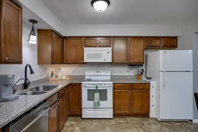 1435 Laramie Lane #8, Janesville, WI 53546 - Photo 9