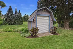 613 Whitehall Dr, Madison, WI 53714 - Photo 37