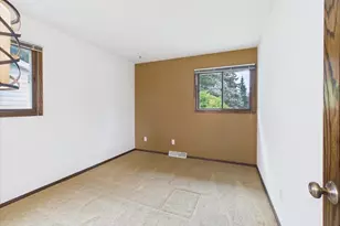 613 Whitehall Dr, Madison, WI 53714 - Photo 73