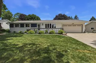 613 Whitehall Dr, Madison, WI 53714 - Photo 5