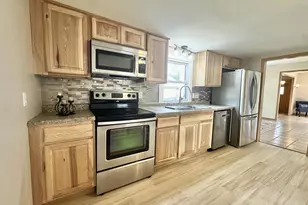 98 E Commerce St, Cambria, WI 53923 - Photo 11