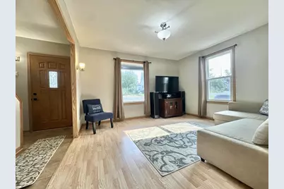 98 E Commerce Street, Cambria, WI 53923 - Photo 3