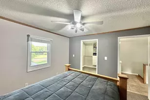 98 E Commerce St, Cambria, WI 53923 - Photo 31
