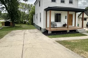 98 E Commerce St, Cambria, WI 53923 - Photo 45