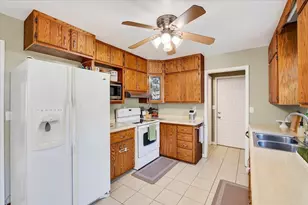300 Leonard St, Watertown, WI 53098 - Photo 11