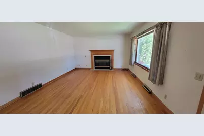 1133 N Claremont Drive, Janesville, WI 53545 - Photo 9