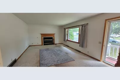 1133 N Claremont Drive, Janesville, WI 53545 - Photo 9