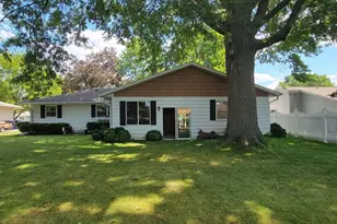 1133 N Claremont Dr, Janesville, WI 53545 - Photo 3