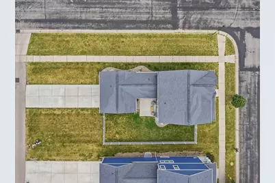 3062 Pleasant Street, Sun Prairie, WI 53590 - Photo 3