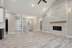 228 Falcon Ct, Sauk City, WI 53583 - Photo 9