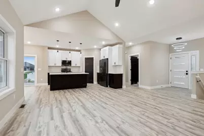 228 Falcon Court, Sauk City, WI 53583 - Photo 11