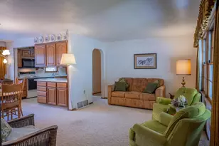 308 Elmberta St, Mauston, WI 53948 - Photo 7