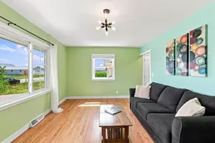 6215 River Rd, DeForest, WI 53532 - Photo 9