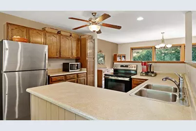 2601 Muir Field Road, Madison, WI 53719 - Photo 15
