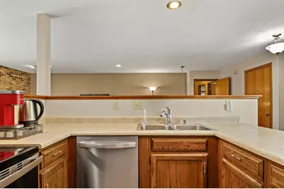 2601 Muir Field Road, Madison, WI 53719 - Photo 11