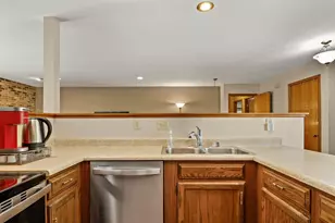 2601 Muir Field Rd, Madison, WI 53719 - Photo 11