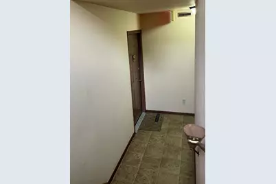 1 Creekside Way #9, Madison, WI 53717 - Photo 5