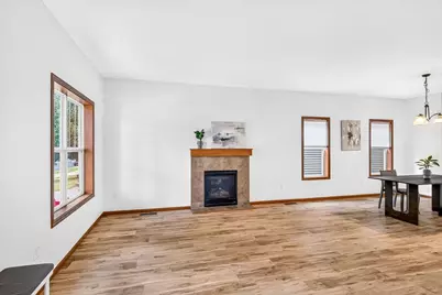 360 S Goldenrod Drive, Sun Prairie, WI 53590 - Photo 7
