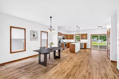360 S Goldenrod Drive, Sun Prairie, WI 53590 - Photo 13