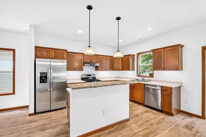 360 S Goldenrod Drive, Sun Prairie, WI 53590 - Photo 17