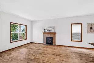 360 S Goldenrod Dr, Sun Prairie, WI 53590 - Photo 9