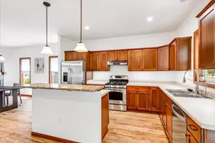 360 S Goldenrod Dr, Sun Prairie, WI 53590 - Photo 19
