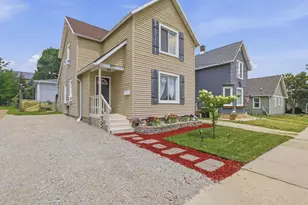 206 4th St, Beaver Dam, WI 53916 - Photo 1
