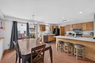 104 Woodview Dr, Cottage Grove, WI 53527 - Photo 9