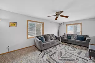 104 Woodview Dr, Cottage Grove, WI 53527 - Photo 7