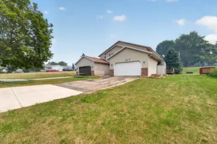 104 Woodview Dr, Cottage Grove, WI 53527 - Photo 25
