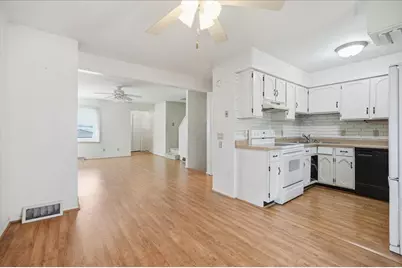 2202 Post Road, Madison, WI 53713 - Photo 7