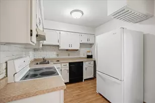 2202 Post Rd, Madison, WI 53713 - Photo 9