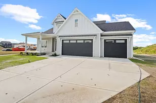 1421 Stonehaven Dr, Sun Prairie, WI 53590 - Photo 3