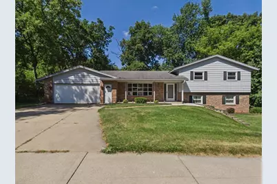 784 N Musket Ridge Drive, Sun Prairie, WI 53590 - Photo 1