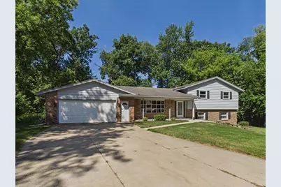 784 N Musket Ridge Drive, Sun Prairie, WI 53590 - Photo 3