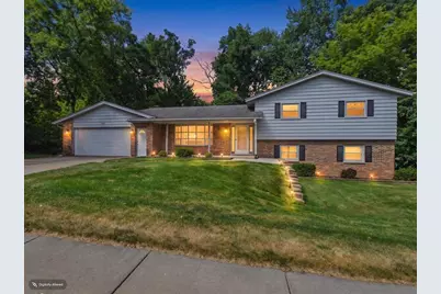 784 N Musket Ridge Drive, Sun Prairie, WI 53590 - Photo 1