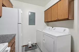 205 Whispering Pines Way, Fitchburg, WI 53713 - Photo 11