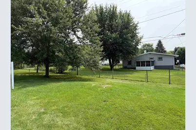 4509 Bunker Hill Lane, Madison, WI 53704 - Photo 3