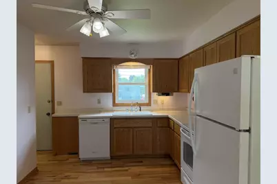 4509 Bunker Hill Lane, Madison, WI 53704 - Photo 13