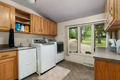 1750 E Ridge Road, Beloit, WI 53511 - Photo 33