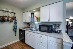 6628 Offshore Dr, Madison, WI 53705 - Photo 11