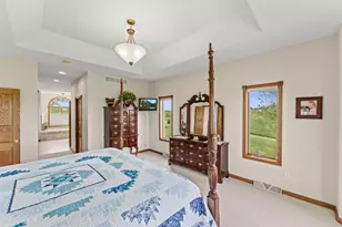 410 W Elroy St, Elroy, WI 53929 - Photo 23