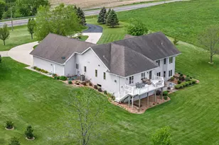 410 W Elroy St, Elroy, WI 53929 - Photo 69