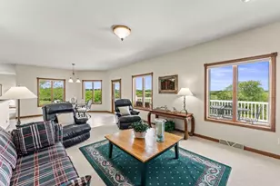 410 W Elroy St, Elroy, WI 53929 - Photo 15